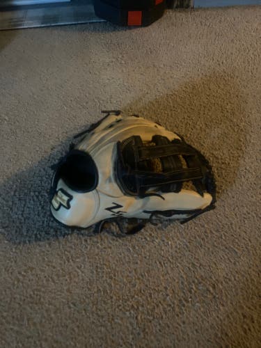 2022 RH Outfield SSK Baseball Glove 9.5" (Used)
