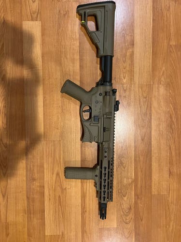 Airsoft EMG M4 AEG