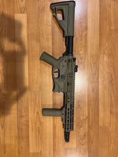Airsoft EMG M4 AEG