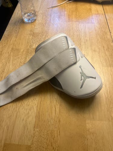 Elbow guard Jordan