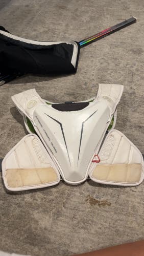 Adult Medium/Large Maverik Shoulder Pads (Used)