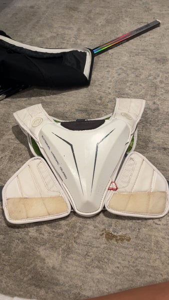 Adult Medium/Large Maverik Shoulder Pads (Used)