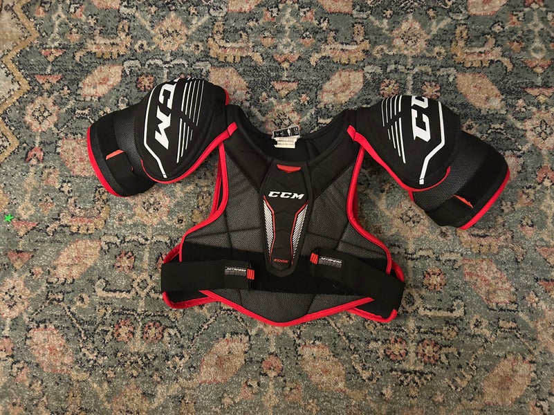 Senior Medium CCM Jetspeed Edge Shoulder Pads (Used)
