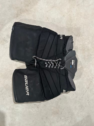 Senior Medium 2023 Bauer Elite Hockey Goalie Pants (Used)