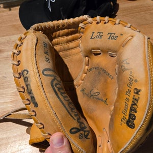 Rawlings RH Catcher's RCM30 Baseball Glove 32.5" (Used)