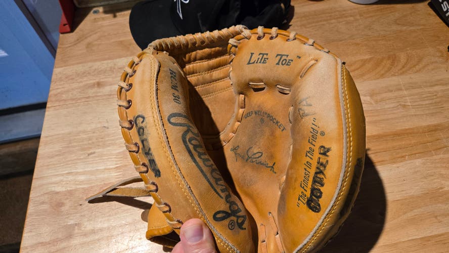 Rawlings RH Catcher's RCM30 Baseball Glove 32.5" (Used)