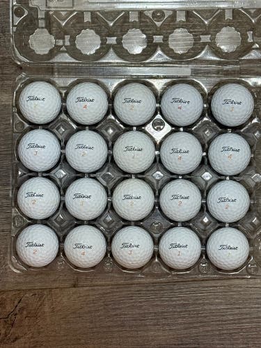 20 Titleist Velocity Golf Balls - 5A Condition Condition Only