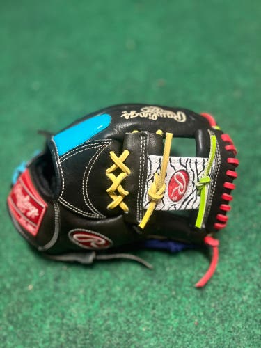 Custom Safari Rawlings Gold Glove Gamer