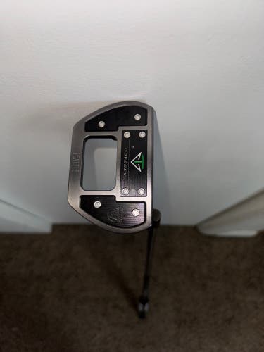 Men's Odyssey Mallet Right Handed Putter 34" (Used)