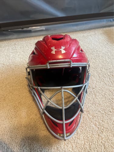 Under Armour Catchers Mask Red, Used Size:7-7.5