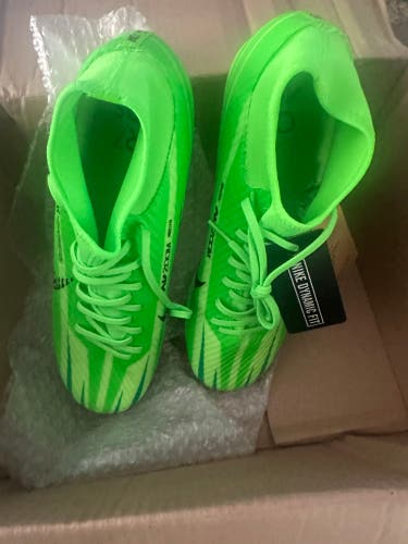 Nike Mercurial Superfly Molded Cleats – Men’s 9.5 (Women’s 10.5) – Green | Brand New
