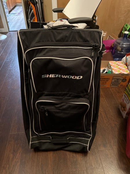 Sherwood Tower Rolling Bag (Used)