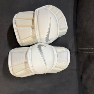 Used Adult Nike Vapor Arm Pads