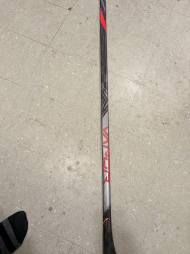 Kent Johnson Bauer Vapor FlyLite Right Handed Hockey Stick P28 Pro Stock (Used)