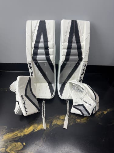 33"  2025 True Catalyst PX5 Regular Goalie Full Set Pro Stock (New)