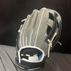Easton Ghost Flex Fastpitch Youth RHT 12” Glove Hog Hide Shell NWT