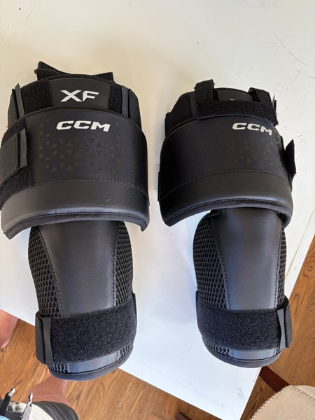 CCM XF Goalie Knee Pads, Adult Senior, Not PG13