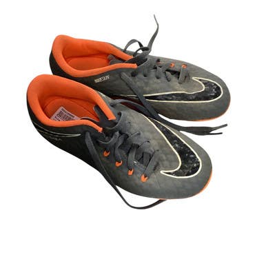 Used Nike Soccer Cleats Grey Junior 02 11479-S000399060