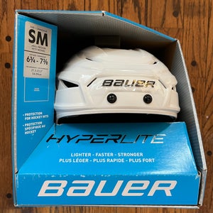 New Bauer Hyperlite Hockey Helmet / Small / Medium