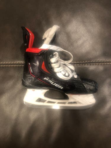 2021 Size 3.5 Bauer Vapor 3X Pro Hockey Skates Narrow Width (Used)