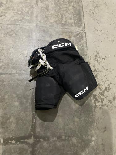 Black Junior Large CCM Tacks AS 580 Hockey Pants (Used)