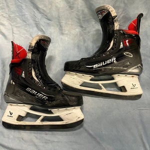 Senior Bauer Vapor X5 Pro Hockey Skates Regular Width 10 (Used)