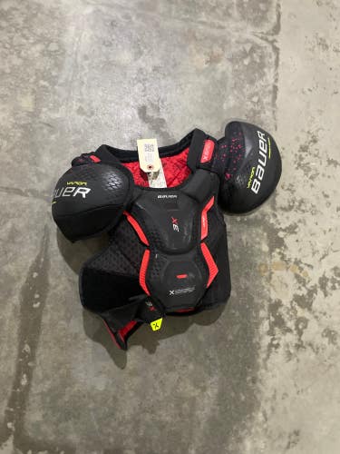 Medium Intermediate Bauer Vapor 3X Shoulder Pads (Used)