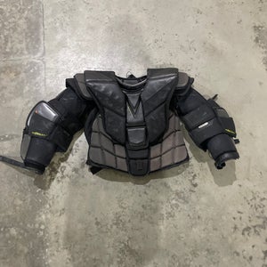 Senior Large Bauer Hyperlite Goalie Chest Protector (Used)