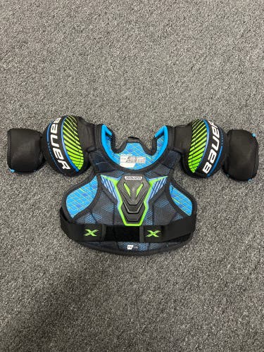Youth Large Bauer bauer x Shoulder Pads (Used)