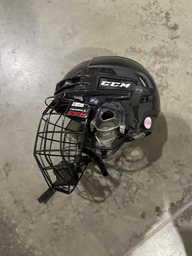 Black Large CCM Tacks 910 Helmet (Used)