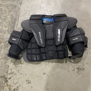 Intermediate Large Bauer Elite Goalie Chest Protector (Used)