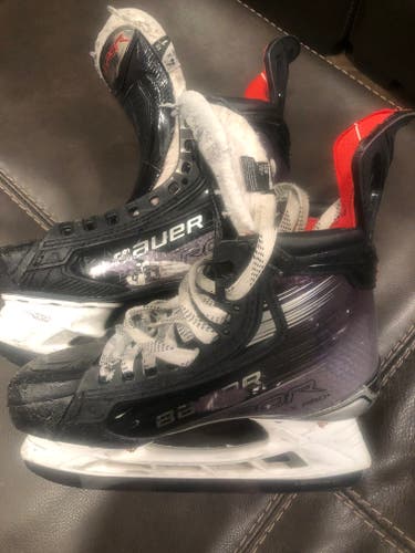 2023 Bauer Vapor X LTX Pro Hockey Skates Narrow Width Size 4.5 (Used)
