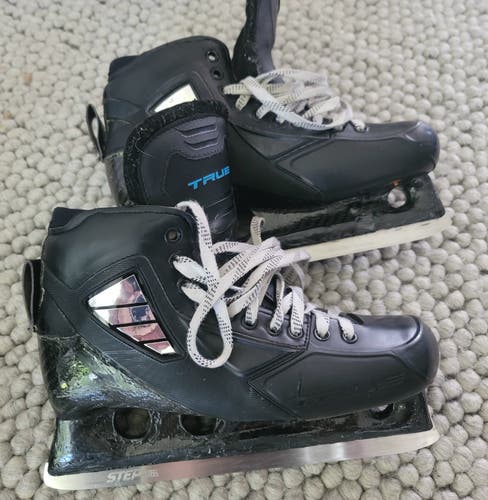 Size 9 True One Piece Hockey Goalie Skates Regular Width Pro Stock