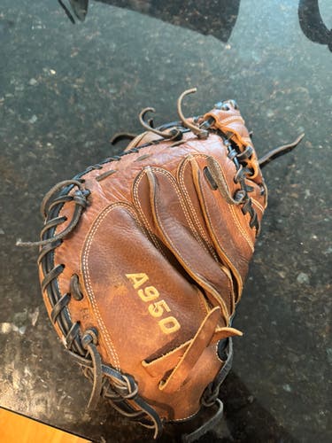 Catcher's RH Wilson A950 Baseball Glove 34" (Used)