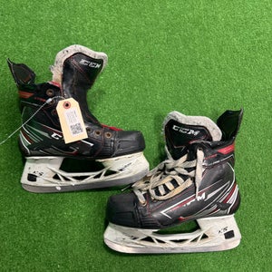 Intermediate CCM JetSpeed XTra Pro Hockey Skates Regular Width Size 4.5 (Used)