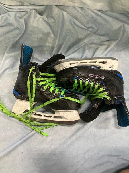 Junior Bauer Nexus N8000 Hockey Skates Regular Width Size 4 (Used)