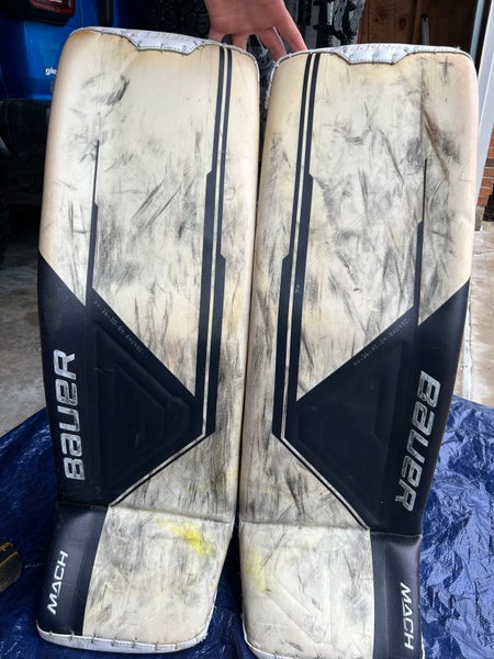 2023 XL Bauer MACH Goalie Leg Pads Pro Stock (Used)