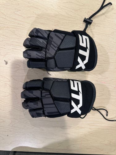 STX Stallion 75 Lacrosse Gloves Extra Small (Used)