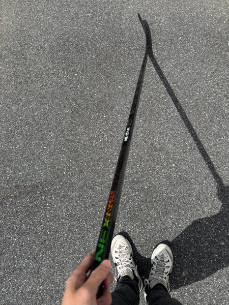 Senior Bauer Nexus Sync Right Handed Hockey Stick P88 (New)