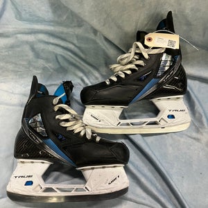 Senior True TF9 Hockey Skates Regular Width 7 (Used)