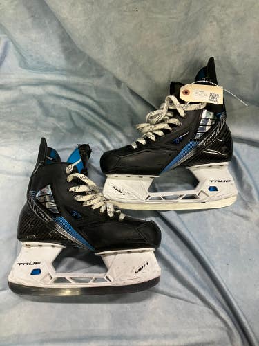Senior True TF9 Hockey Skates Regular Width 7 (Used)