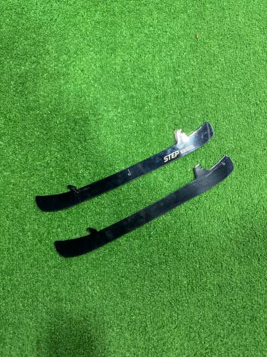 CCM Black Step Steel Holders, Runners, & Replacement Steel Blades 263 mm (New)