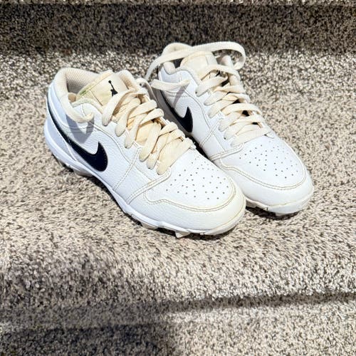 White Kid's Youth Nike Low Top Air Jordan (Used)