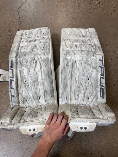 White 32" Senior True Catalyst PX3 Goalie Leg Pads Pro Stock (Used)