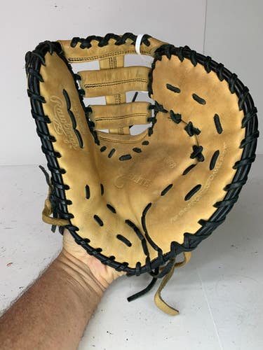 Rawlings (Used) Right Hand Throw 12.75" Baseball Glove