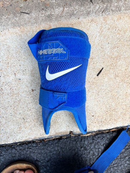 Nike BPG 40 Batter’s Leg Guard 2.0
