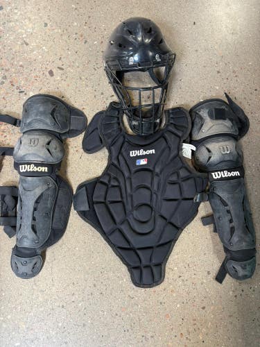 Intermediate Wilson Catcher's Set (Used)