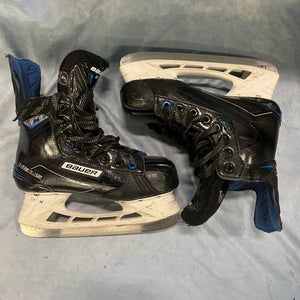 Junior Bauer Nexus 2N Hockey Skates Regular Width Size 4 (Used)