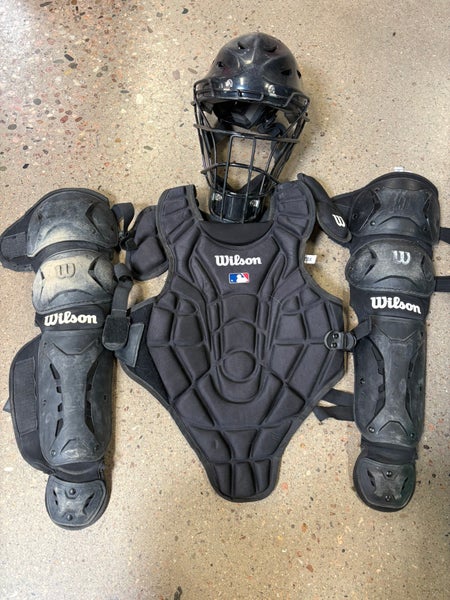 Intermediate Wilson Catcher's Set (Used)