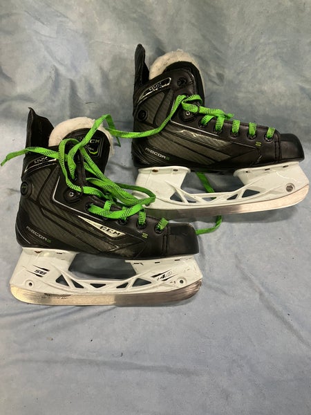 Junior CCM RibCor 44K Pump Hockey Skates Extra Wide Width Size 3.5 (Used)
